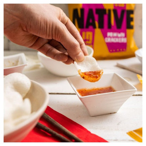 Native Vegan Prawn Crackers, 60g, pack shot 2, available at crisps.biz