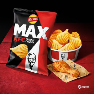 Walkers Max KFC Original Chicken Ridged Crisps, 140g, pack shot 2, available at crisps.biz
